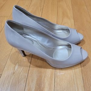 Bandolino Nude Heels Size:8.5M